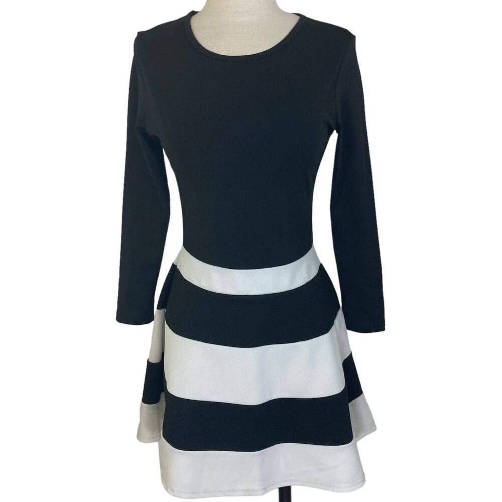 Black white skater skirt dress, ladies small striped/color block long sleeve
